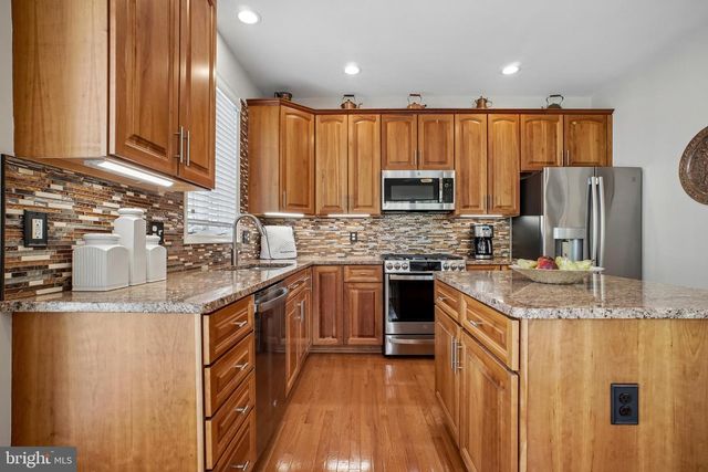 5989 GRAND PAVILION WAY, Alexandria, VA 22303