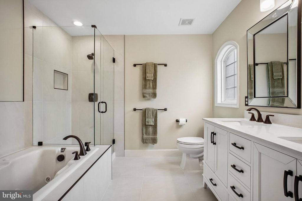 5989 GRAND PAVILION WAY, Alexandria, VA 22303