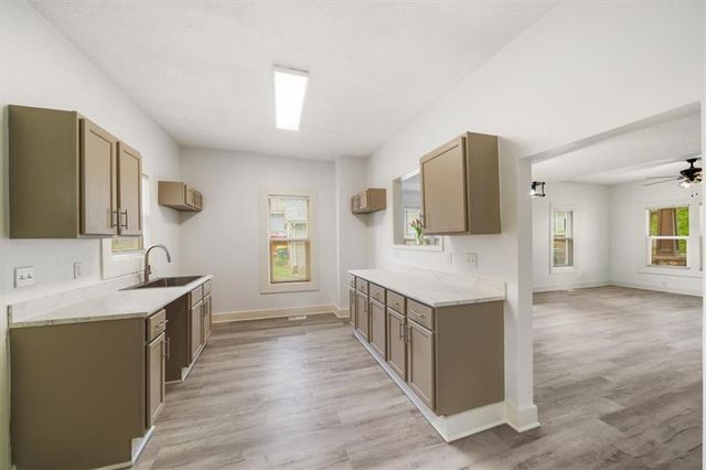 507 N Pearl Street, Paola, KS 66071