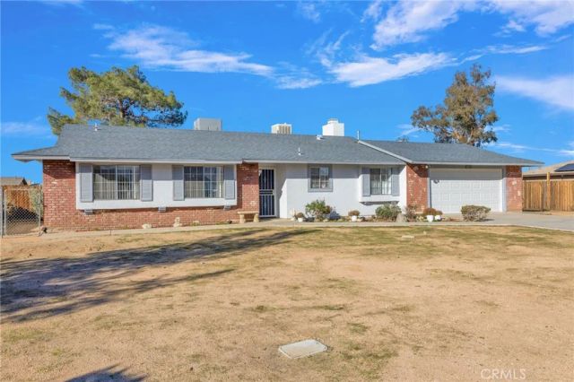 13252 Setancket Road, Apple Valley, CA 92308
