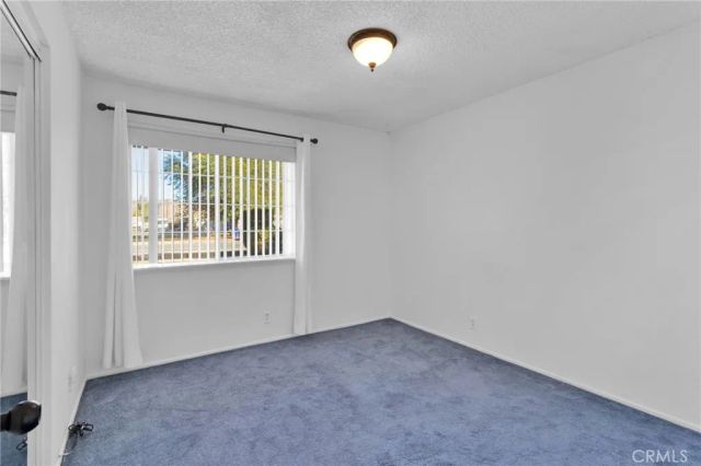 13252 Setancket Road, Apple Valley, CA 92308