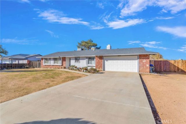 13252 Setancket Road, Apple Valley, CA 92308