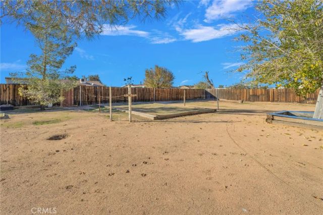 13252 Setancket Road, Apple Valley, CA 92308