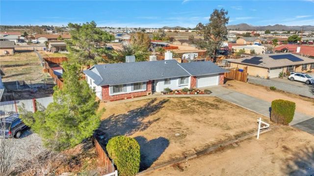 13252 Setancket Road, Apple Valley, CA 92308