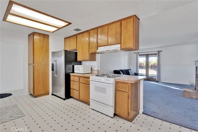 13252 Setancket Road, Apple Valley, CA 92308