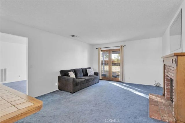 13252 Setancket Road, Apple Valley, CA 92308