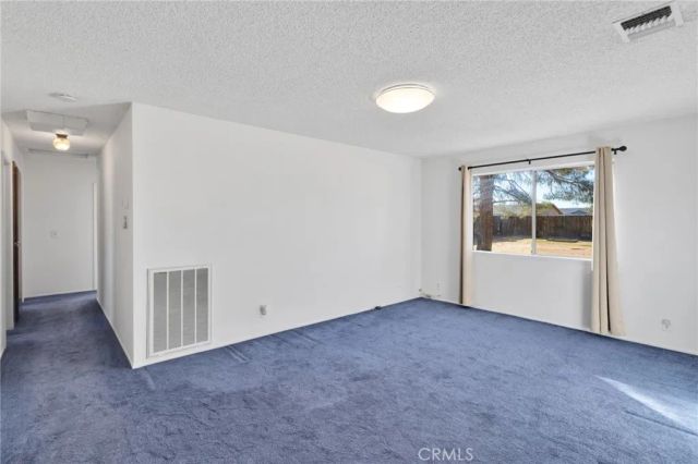 13252 Setancket Road, Apple Valley, CA 92308