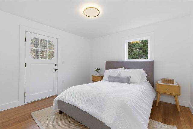 1806 Beacon St, Newton, MA 02468