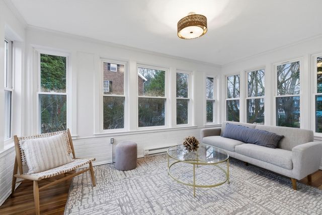 1806 Beacon St, Newton, MA 02468