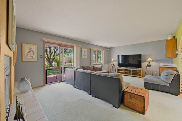 6309 Calle Zanate, Santa Fe, NM 87507
