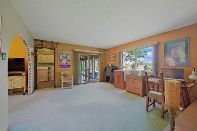 6309 Calle Zanate, Santa Fe, NM 87507