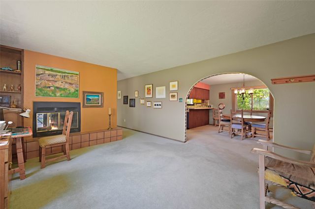 6309 Calle Zanate, Santa Fe, NM 87507
