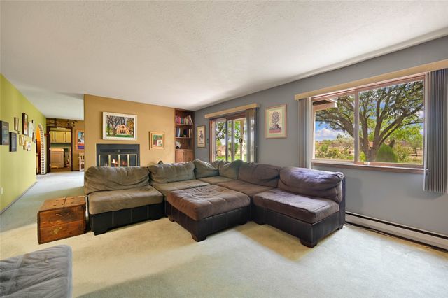 6309 Calle Zanate, Santa Fe, NM 87507
