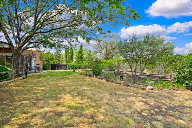 6309 Calle Zanate, Santa Fe, NM 87507
