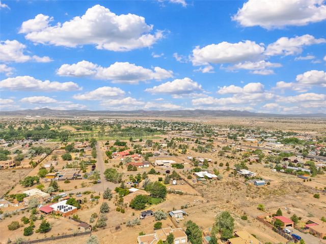 6309 Calle Zanate, Santa Fe, NM 87507