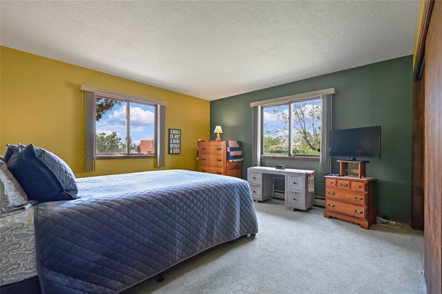 6309 Calle Zanate, Santa Fe, NM 87507