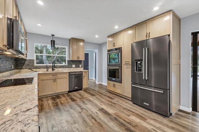 2308 SHADOW OAKS ROAD, Sarasota, FL 34240