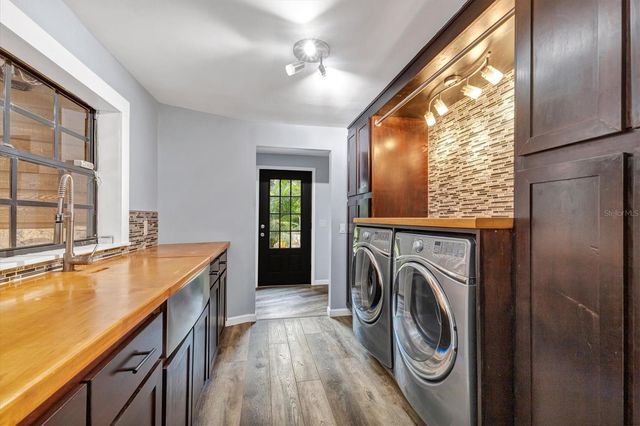 2308 SHADOW OAKS ROAD, Sarasota, FL 34240