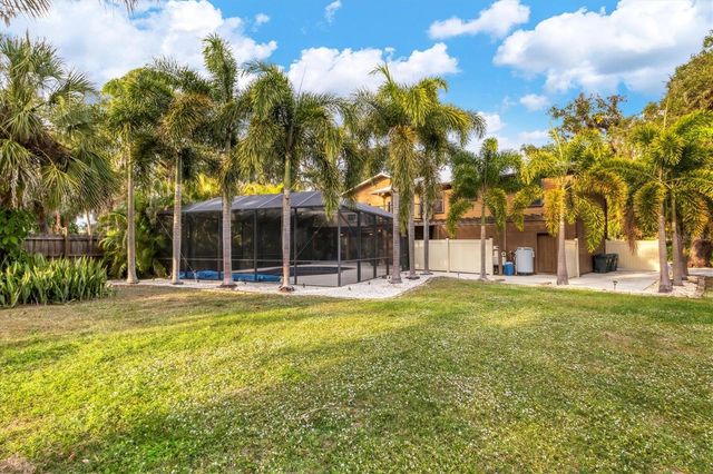 2308 SHADOW OAKS ROAD, Sarasota, FL 34240