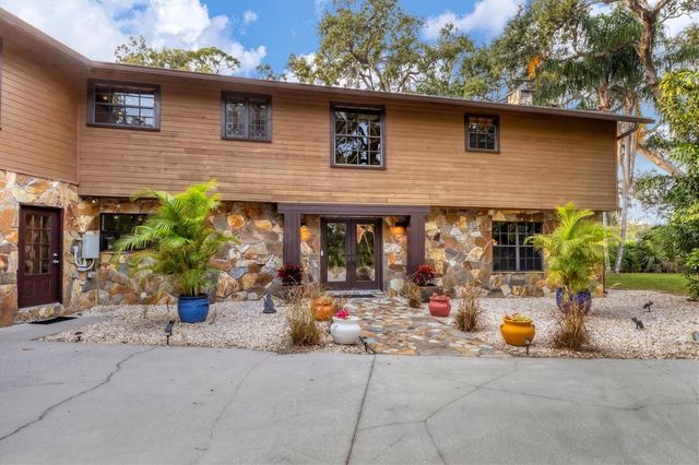 2308 SHADOW OAKS ROAD, Sarasota, FL 34240