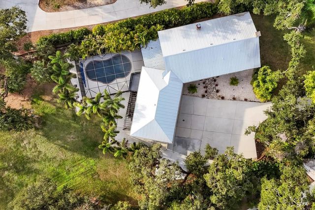 2308 SHADOW OAKS ROAD, Sarasota, FL 34240