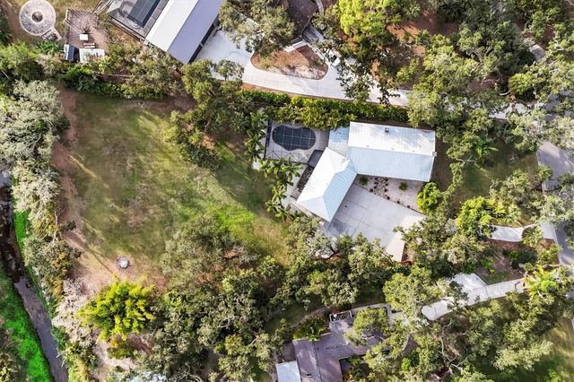 2308 SHADOW OAKS ROAD, Sarasota, FL 34240