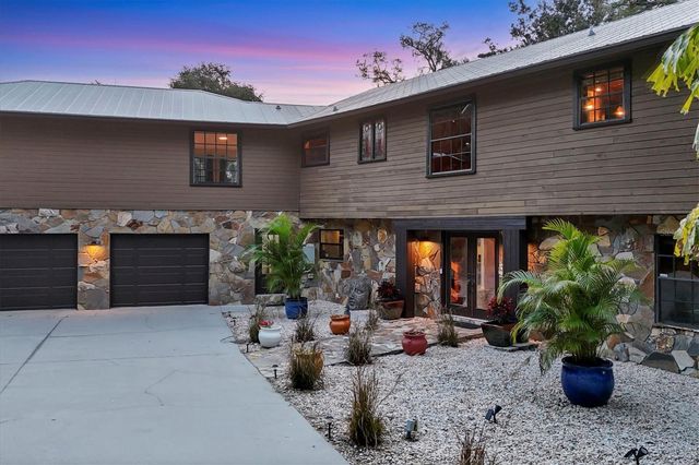 2308 SHADOW OAKS ROAD, Sarasota, FL 34240