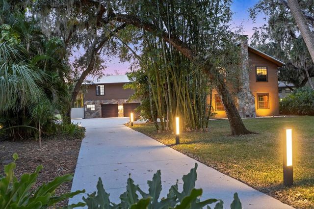 2308 SHADOW OAKS ROAD, Sarasota, FL 34240