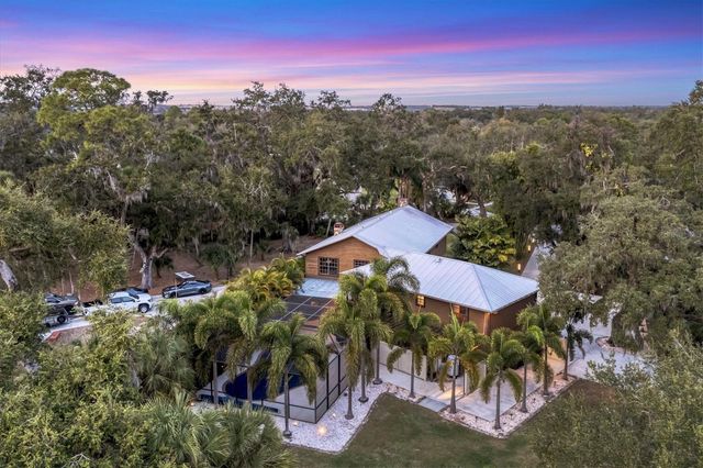 2308 SHADOW OAKS ROAD, Sarasota, FL 34240