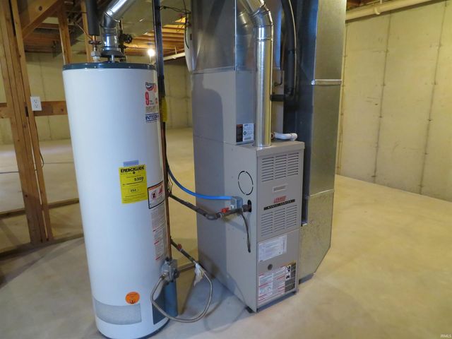 1411 Clover Creek Lane, Goshen, IN 46526