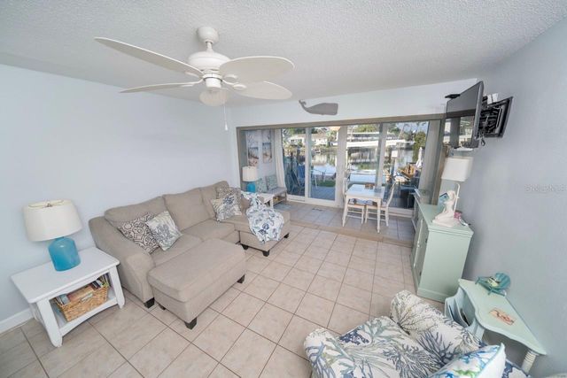 595 WESTWINDS DRIVE, Palm Harbor, FL 34683