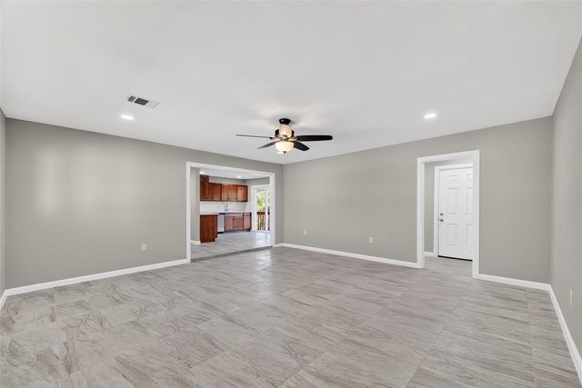 7814 Pin Oak Road, Alvin, TX 77511