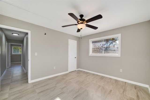 7814 Pin Oak Road, Alvin, TX 77511