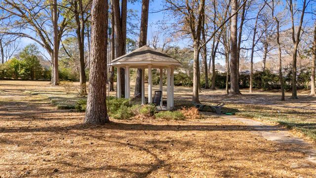 26 Ramblewood Dr., Longview, TX 75605