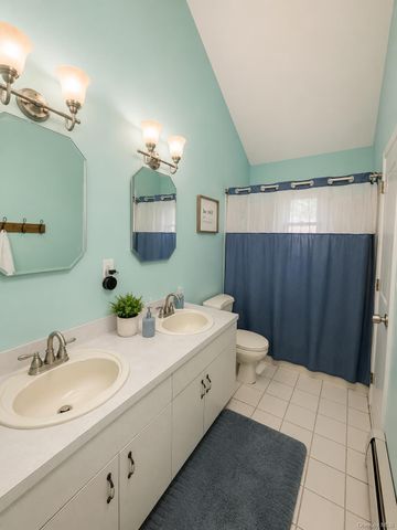 120A Irish Lane, East Islip, NY 11730