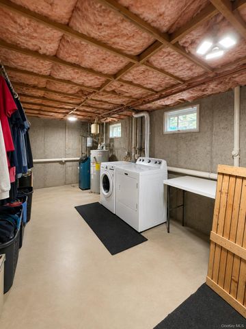 120A Irish Lane, East Islip, NY 11730