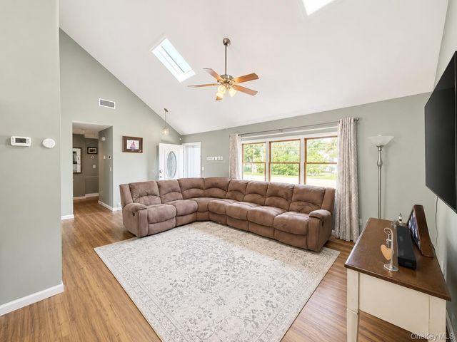 120A Irish Lane, East Islip, NY 11730