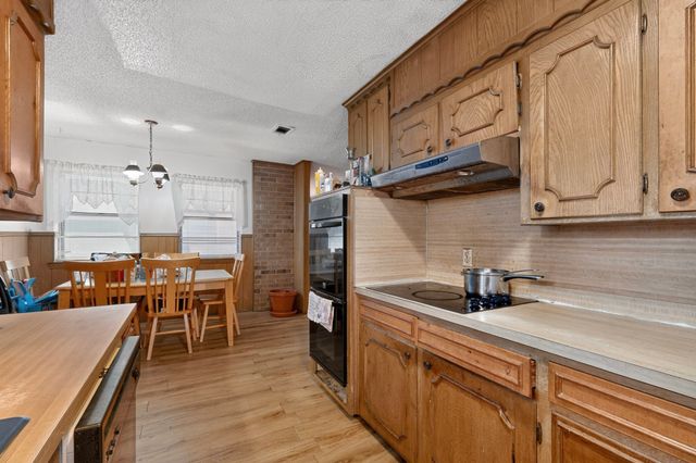 2616 Mossglen Drive, Dallas, TX 75227