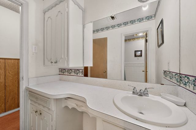 2616 Mossglen Drive, Dallas, TX 75227