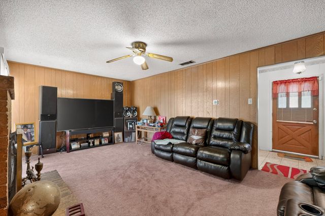 2616 Mossglen Drive, Dallas, TX 75227
