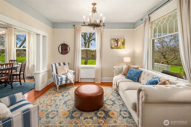 6007 SW 240th Street, Vashon, WA 98070