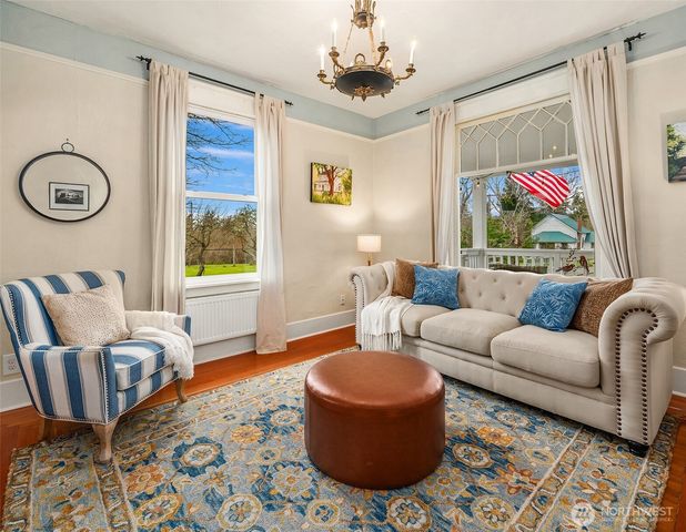 6007 SW 240th Street, Vashon, WA 98070