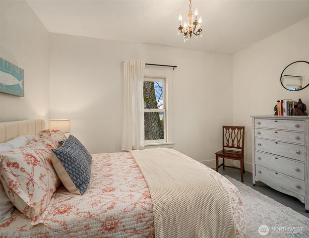 6007 SW 240th Street, Vashon, WA 98070
