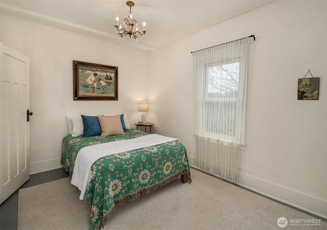 6007 SW 240th Street, Vashon, WA 98070