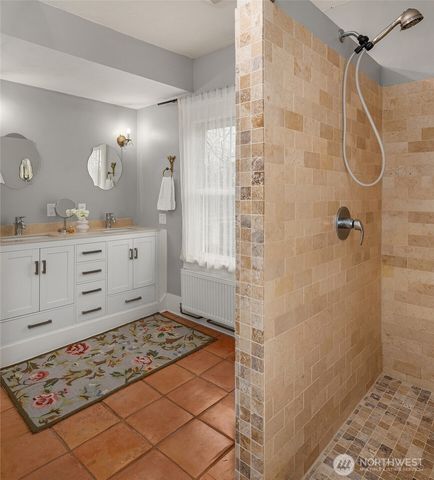 6007 SW 240th Street, Vashon, WA 98070