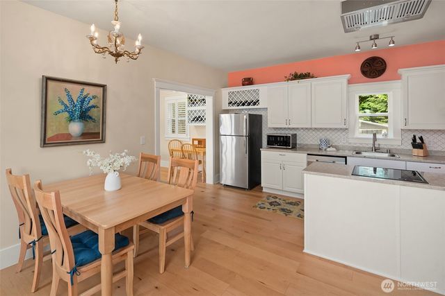 6007 SW 240th Street, Vashon, WA 98070
