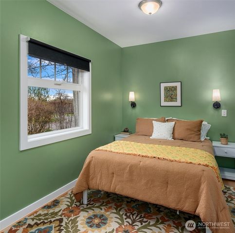 6007 SW 240th Street, Vashon, WA 98070
