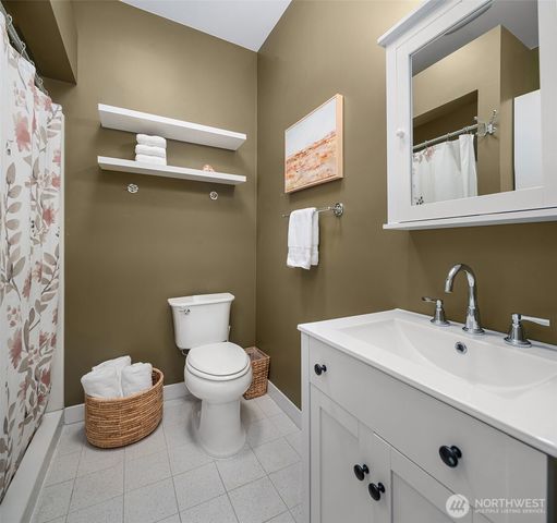 6007 SW 240th Street, Vashon, WA 98070