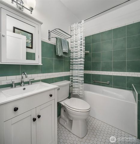 6007 SW 240th Street, Vashon, WA 98070