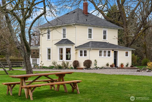 6007 SW 240th Street, Vashon, WA 98070